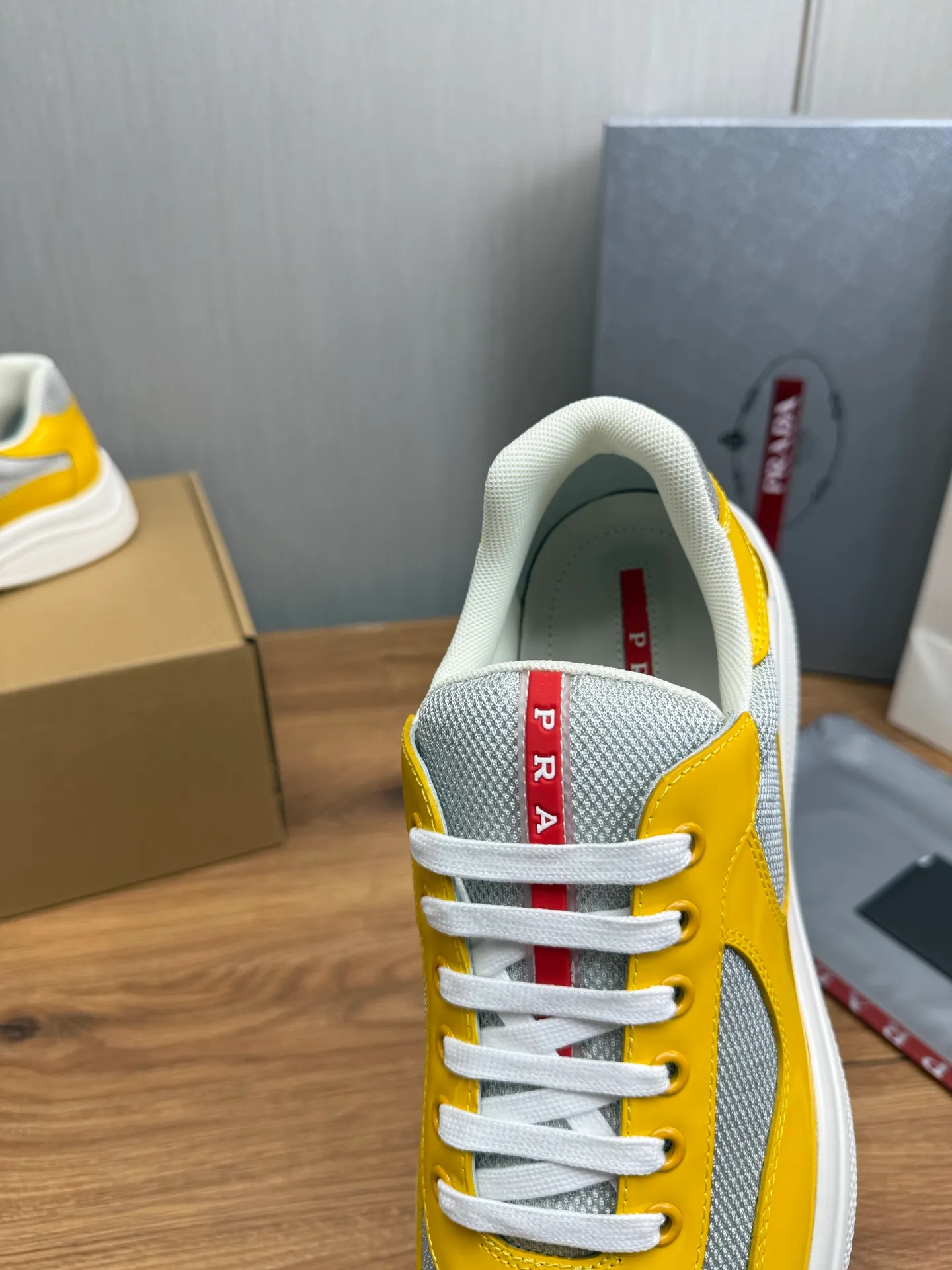 Men's shoes 640💰 [PRADA] Hot selling items🔥Must be recommended every day~~ Official website synchronized, 1:1 high quality shipments✔️ Imported cowhide fabric, rubber material + cowhide lining, original bottom, high-end airplane box packaging🎁 38-45 (38.45 custom-made, non-returnable)